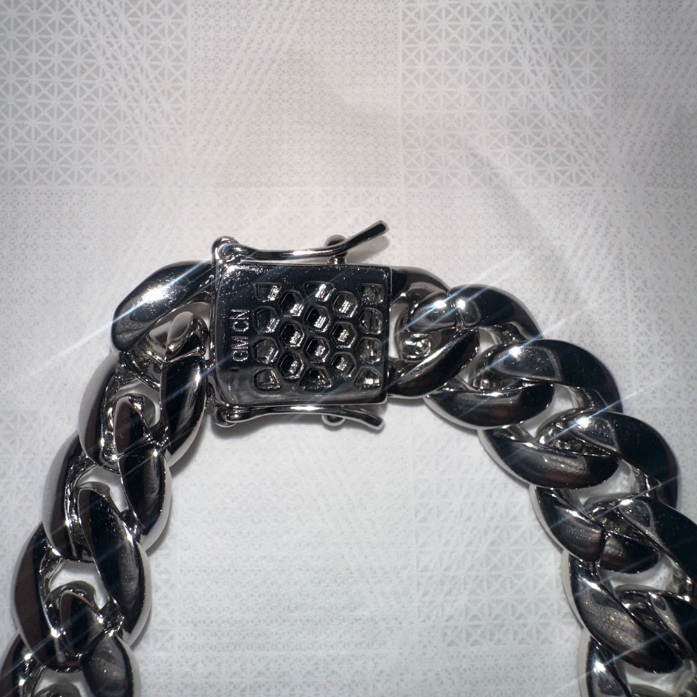 Cuban Bling Chain - Picture 3 of 11